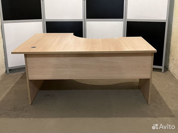 Стол офисный с дефектами 160х120, бу