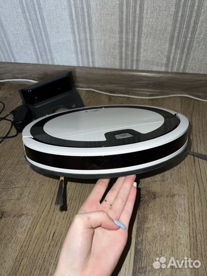 Робот пылесос Vitek PRO