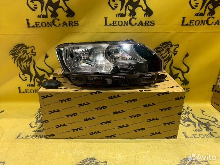 Фара правая Skoda Rapid Шкода Рапид 12-20