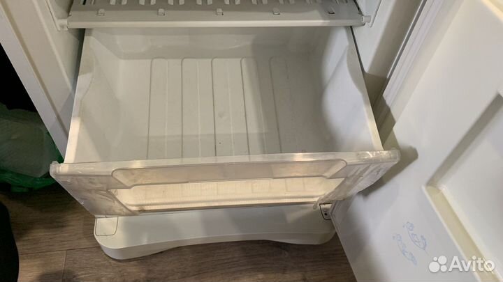 Б/У Холодильник indesit C132G.016