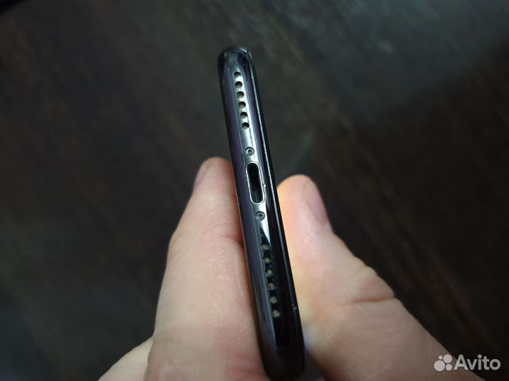 iPhone X, 64 ГБ