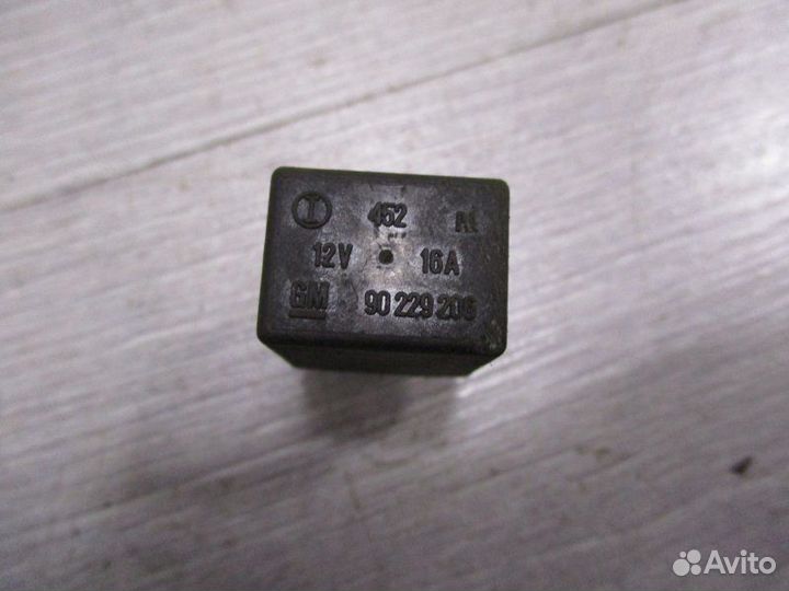 Реле указателя поворотов Opel Zafira 2 2000