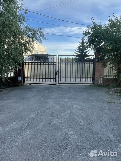 Ворота распашные металлические