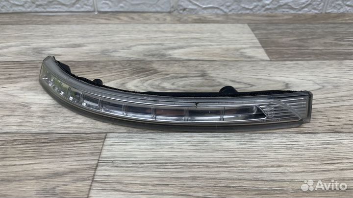 Kia sportage 3 повторитель зеркала правого