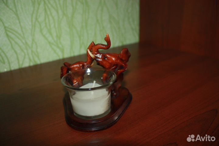 Продам подсвечник со слонами