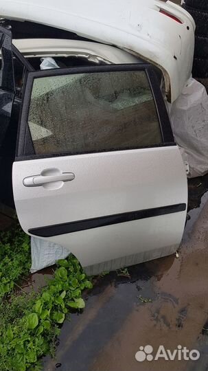 Дверь правая передняя,задняя Сузуки лиана