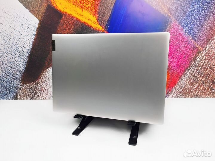 Ноутбук Lenovo на i5 + Radeon и IPS