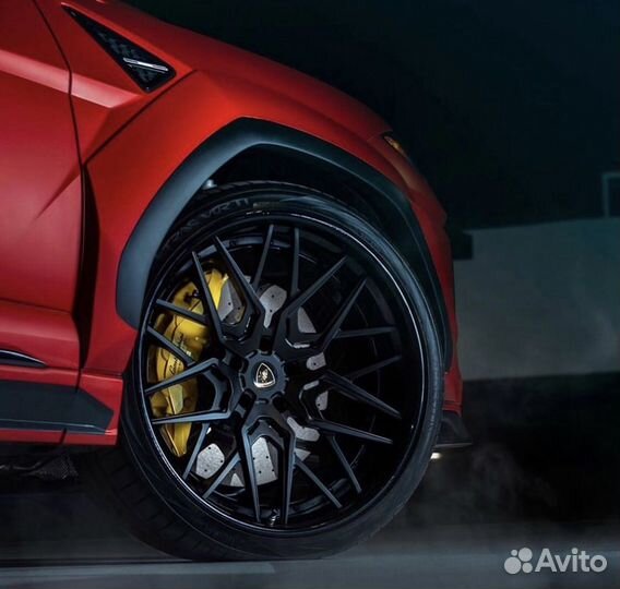 Кованные диски GT Forged R22 на Lamborghini Urus