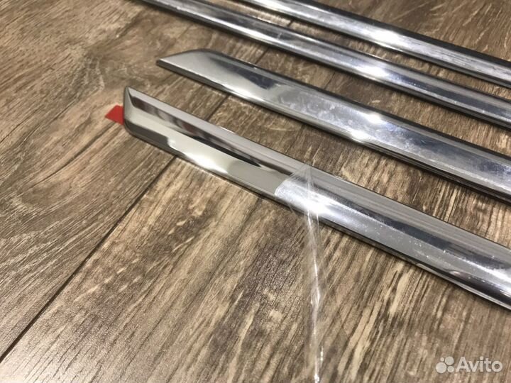 Нижние OEM хром молдинги дверей Jetta 6