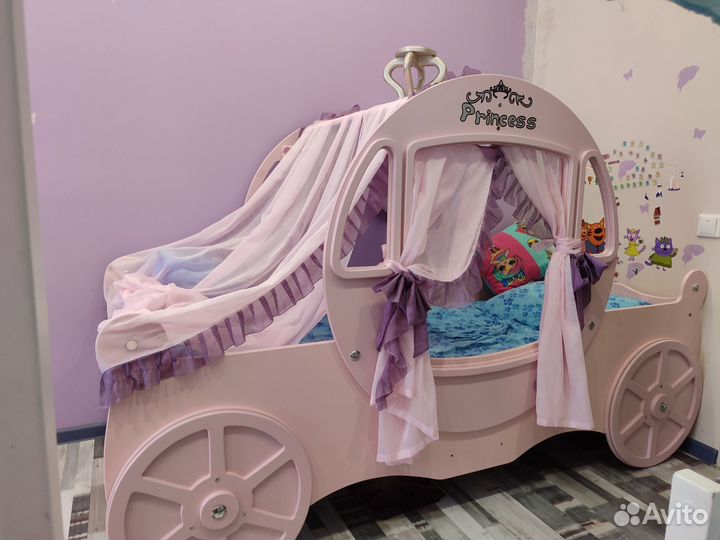 Детская кровать карета