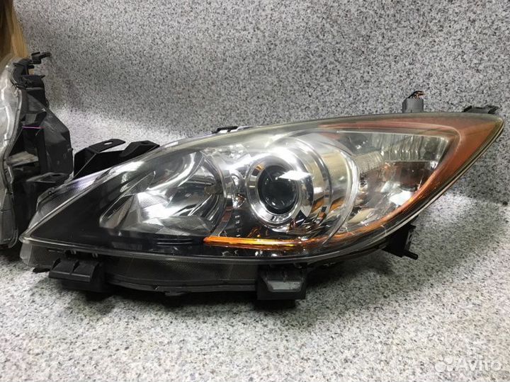 Фара Mazda 3 BL 2010