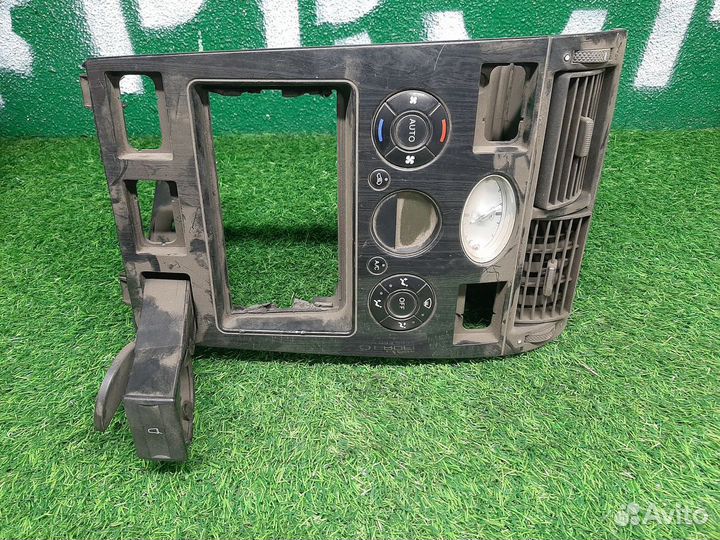 В наличии: Рамка магнитолы для Ford Mondeo 3