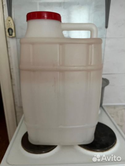 Канистры пластиковые 30л 20л 15л под воду бу