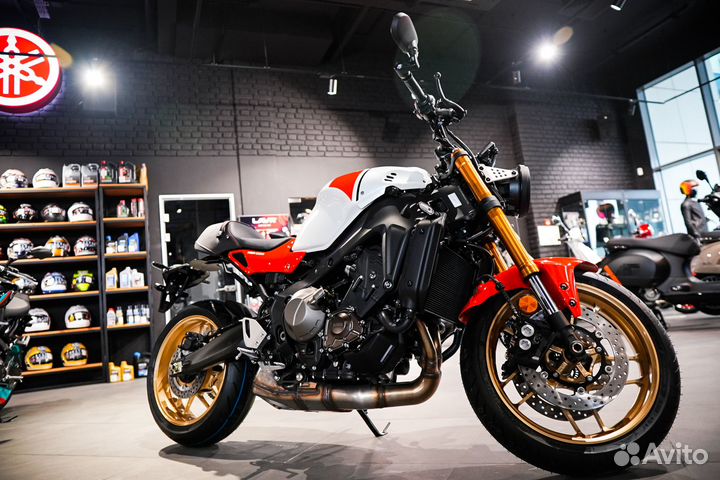 Мотоцикл Yamaha XSR900 (2024, Legend Red)