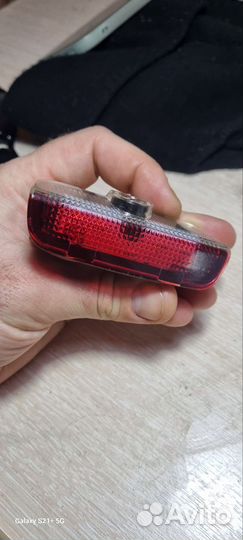 Подсветка дверей с логотипом Skоda