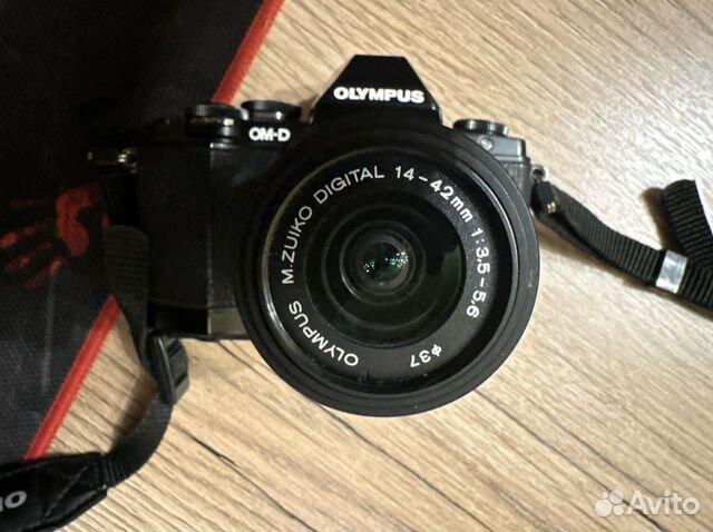 Зеркальный фотоаппарат olympus om-d е-m10 объявление продам