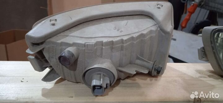 Фары Toyota Mark2 GX110