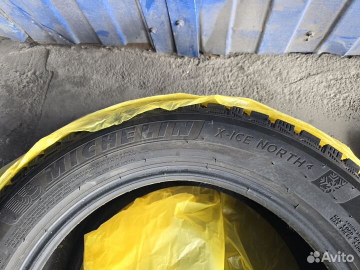 Michelin X-Ice North 4 205/55 R16 94T