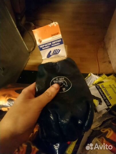 Рукавицы перчатки резиновые