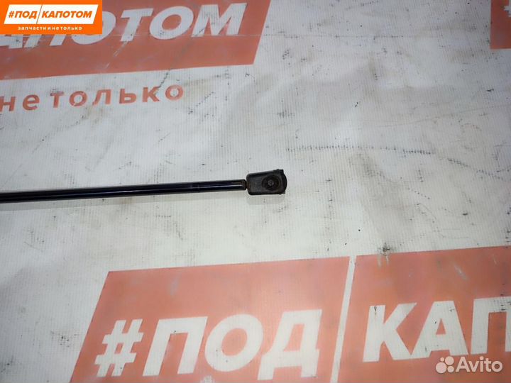 Амортизатор крышки багажника правый Volkswagen