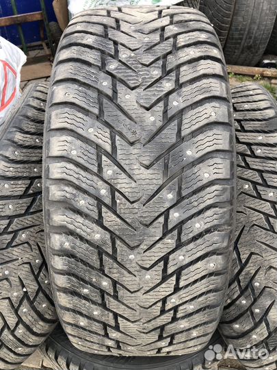 Nokian Tyres Hakkapeliitta 8 SUV 275/45 R21 110T