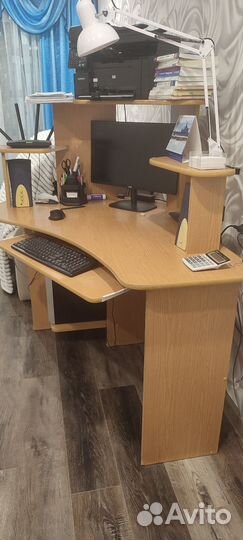 Компьютерный стол