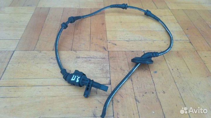 Датчик ABS задний правый Skoda Superb 2.2