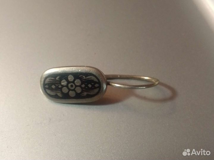 Одна серьга серебро 875 проба