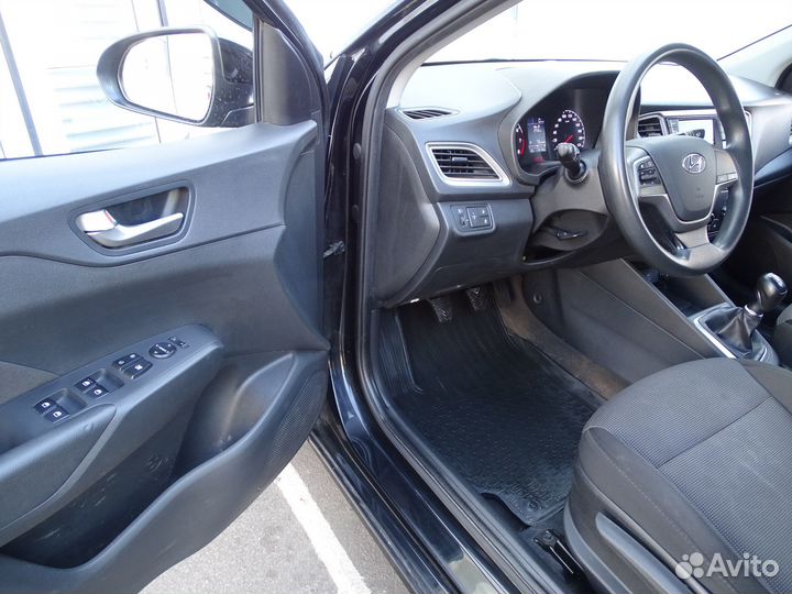 Hyundai Solaris 1.6 МТ, 2019, 114 152 км