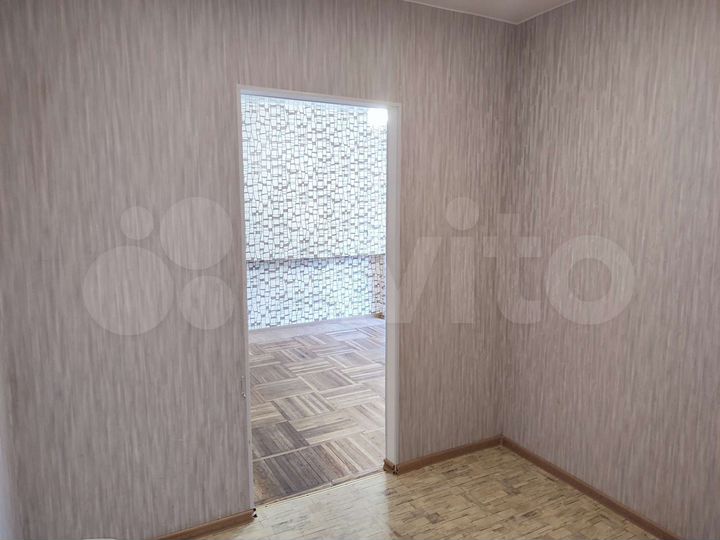 2-к. квартира, 57 м², 2/5 эт.
