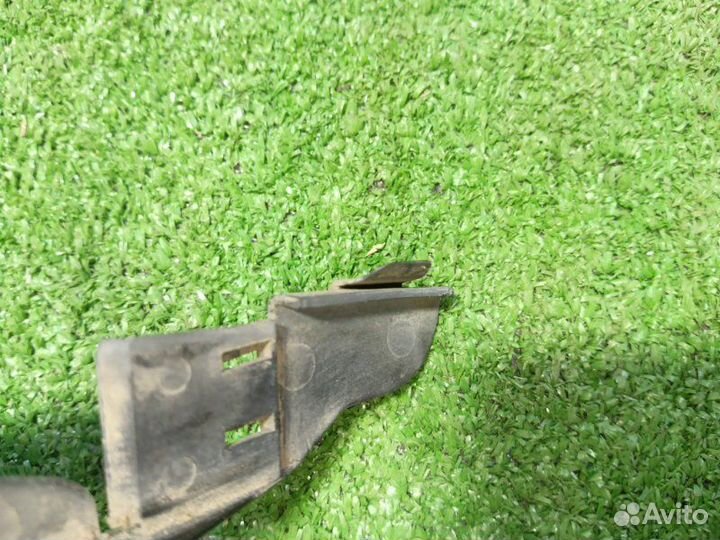 Кронштейн фары Bmw 7 E38 M62B44TU 2001