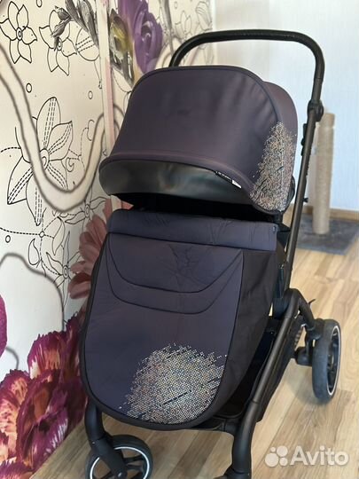 Коляска прогулочная
