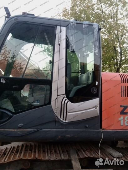 Стекло лобовое нижнее на Doosan DX 190/225/300LCA