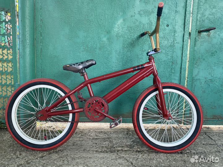 Трюковой велосипед BMX