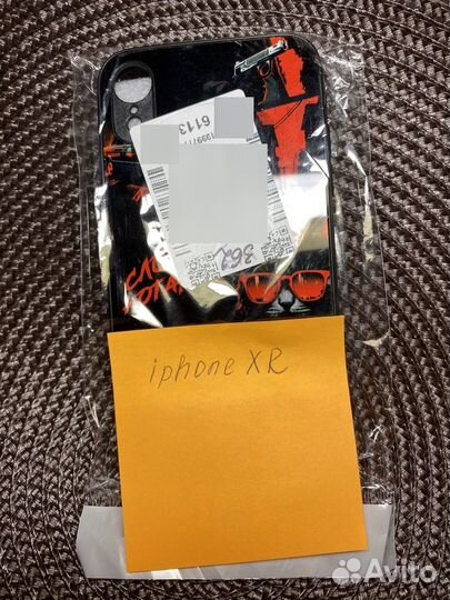 Чехлы на телефон iPhone XR