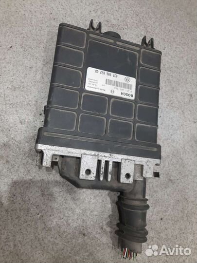 Блок управления двигателем vw b3 2E