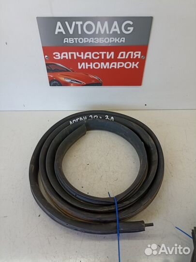 Уплотнитель двери (Renault Logan)