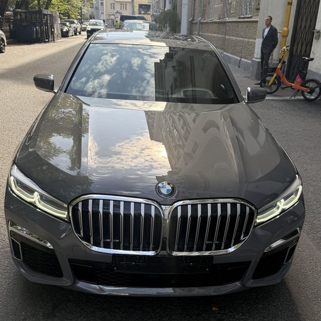 BMW 7 серия 3.0 AT, 2022, 60 800 км