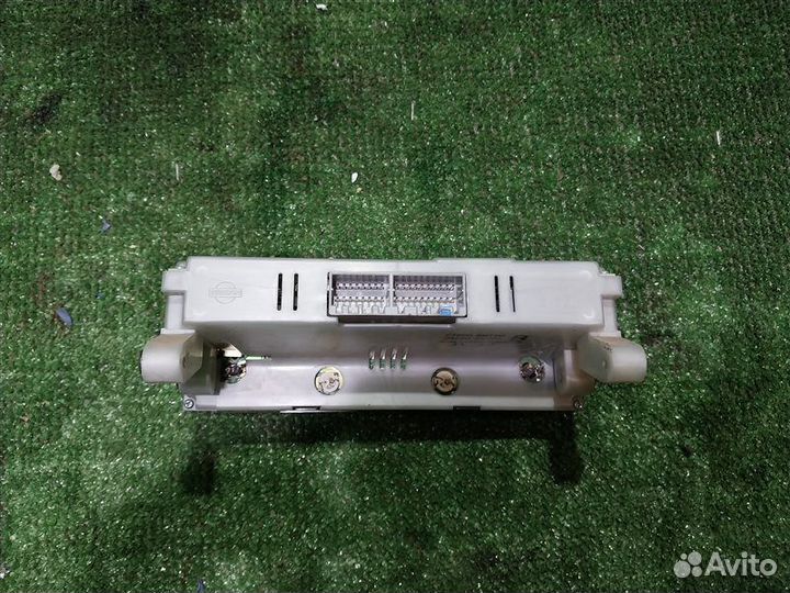 Блок управления климат-контролем Nissan Bluebird