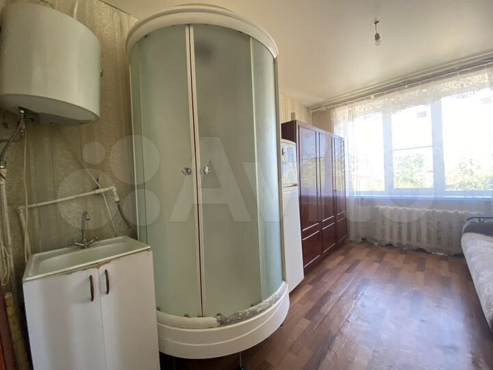 Комната 12 м² в 4-к., 5/5 эт.