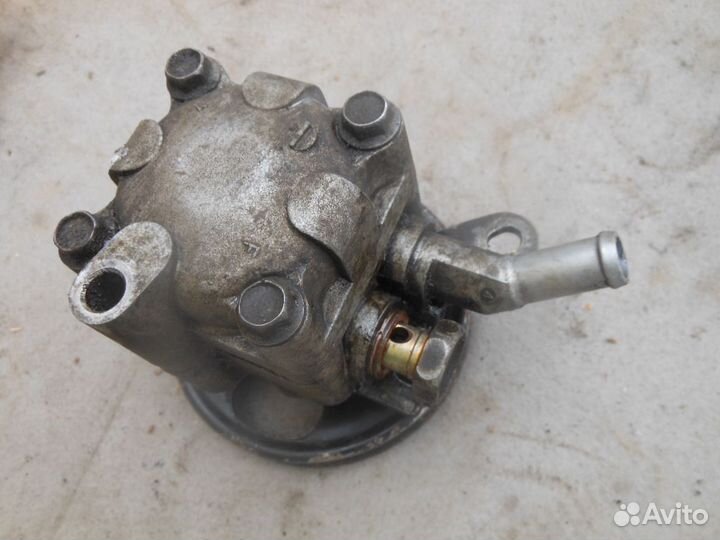 Насос гидроусилителя Nissan Sunny B15 1998-2004