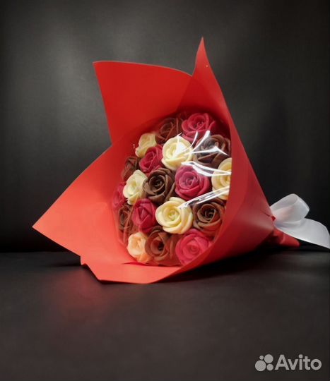 Букет -19 Роз из Настоящего, Бельгийского Шоколада
