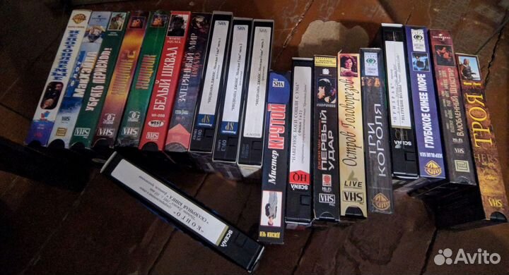 Видеокассеты с фильмами
