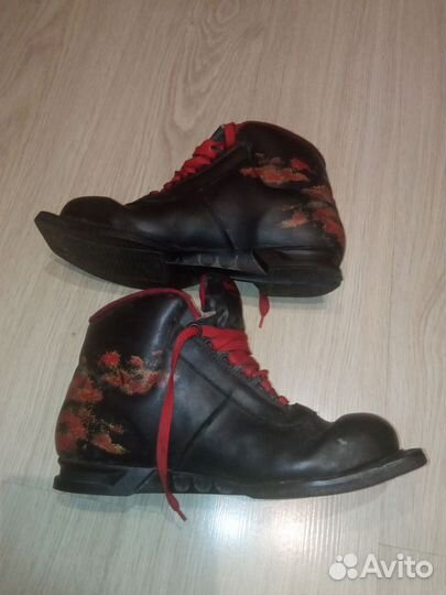 Лыжные ботинки СССР 42 и 39