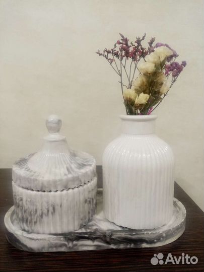 Гипсовое кашпо ручной работы