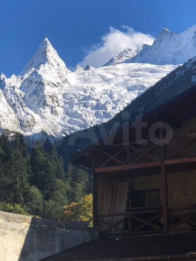 Здание, 11400 м²