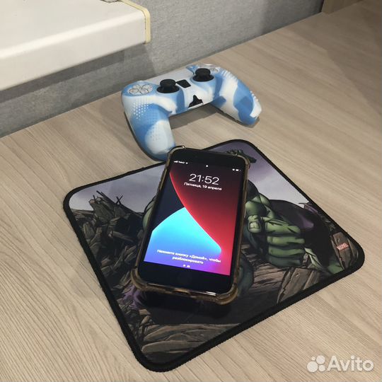 iPhone 8, 64 ГБ