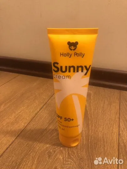 Солнцезащитный крем spf 50+ Holly Polly