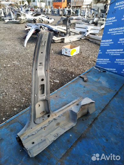 Правый порог со стойкой Volkswagen Polo 5 седан