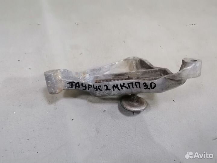 Кронштейн МКПП 3.0 Ford Taurus 2 1992-1996